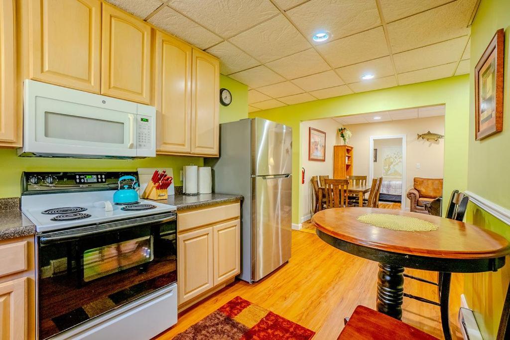 Hidden Gem, 3 Bed Cozy Condo - Dogs Welcomed Bayfield Kültér fotó